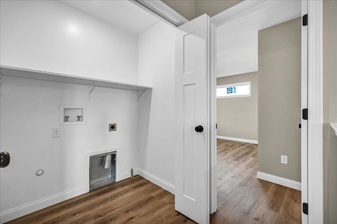 Tiny photo for 180 S Oak Street, El Paso, IL 61738 (MLS # 12512942)