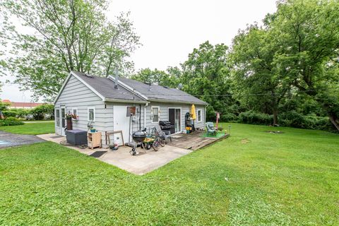 Tiny photo for 12716 W Grandview Avenue, Waukegan, IL 60085 (MLS # 12417291)