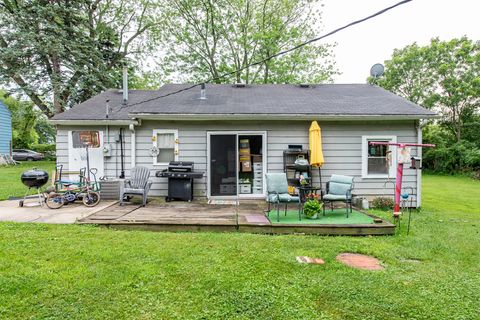 Tiny photo for 12716 W Grandview Avenue, Waukegan, IL 60085 (MLS # 12417291)