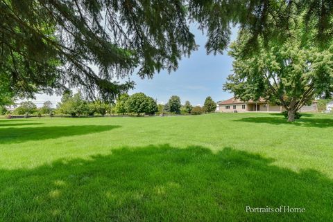Tiny photo for 326 Austin Court, Yorkville, IL 60560 (MLS # 12464394)