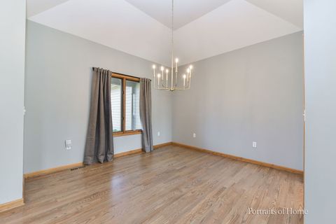 Tiny photo for 326 Austin Court, Yorkville, IL 60560 (MLS # 12464394)
