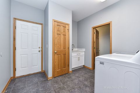 Tiny photo for 326 Austin Court, Yorkville, IL 60560 (MLS # 12464394)