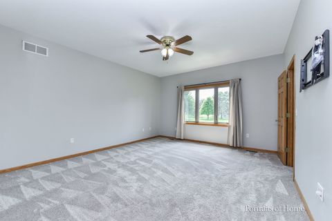 Tiny photo for 326 Austin Court, Yorkville, IL 60560 (MLS # 12464394)