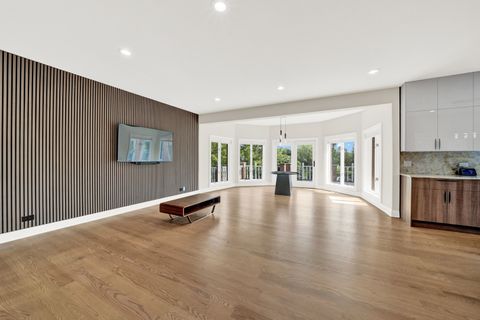 Tiny photo for 5 S Meadow Court, South Barrington, IL 60010 (MLS # 12600470)