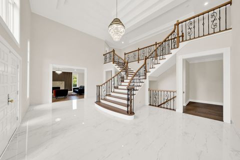 Tiny photo for 5 S Meadow Court, South Barrington, IL 60010 (MLS # 12600470)