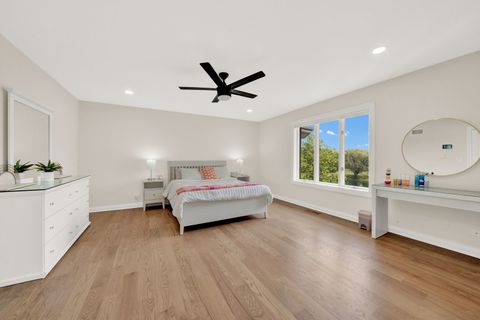 Tiny photo for 5 S Meadow Court, South Barrington, IL 60010 (MLS # 12600470)