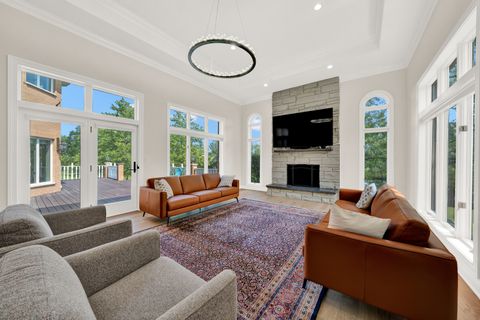 Tiny photo for 5 S Meadow Court, South Barrington, IL 60010 (MLS # 12600470)