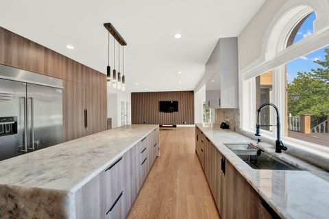 Tiny photo for 5 S Meadow Court, South Barrington, IL 60010 (MLS # 12600470)