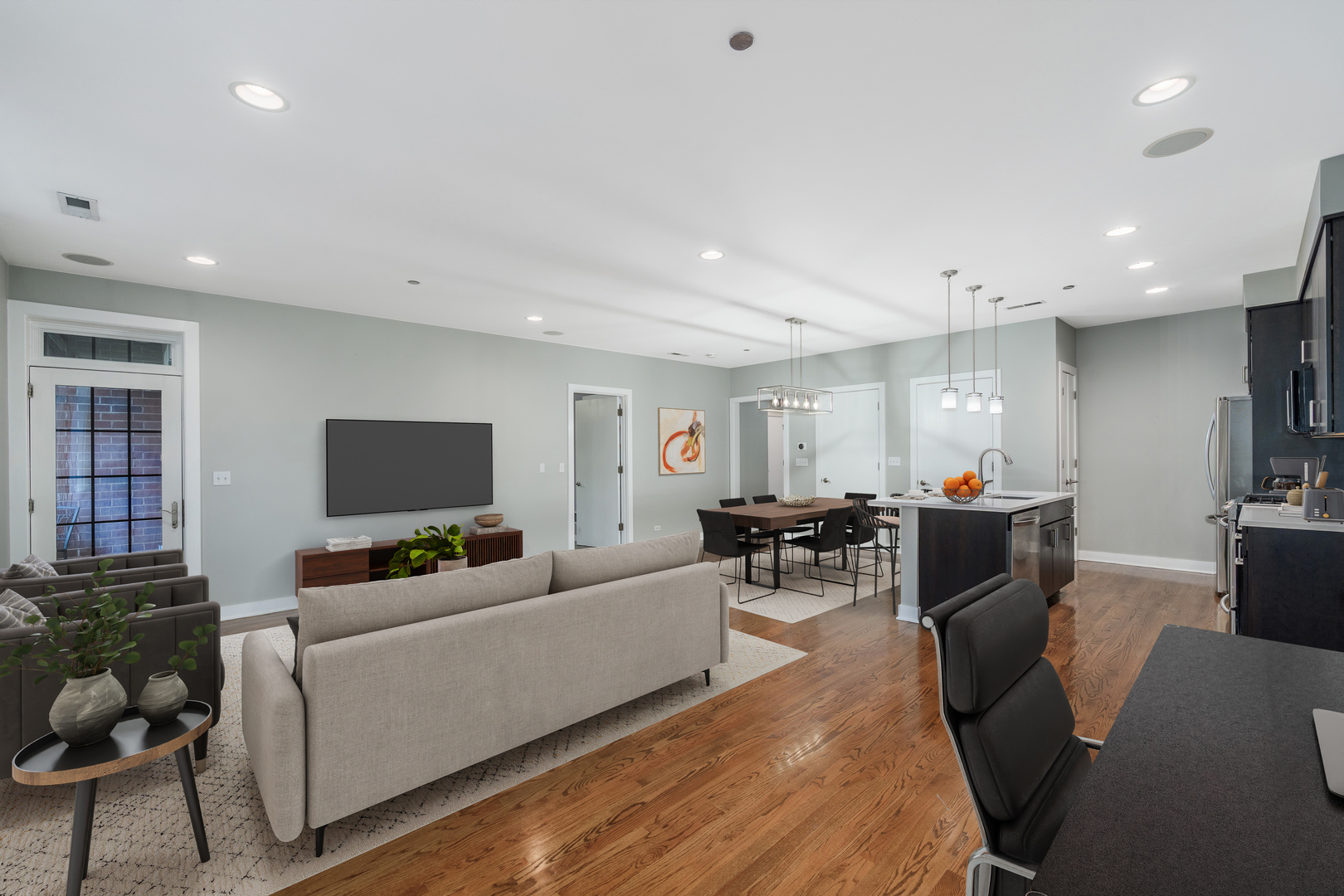 3844 N Ashland Avenue 21