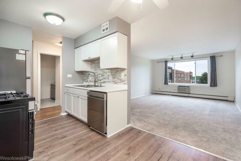 Tiny photo for 1375 Rebecca Drive #408, Hoffman Estates, IL 60169 (MLS # 12767771)