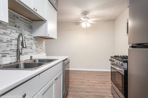 Tiny photo for 1375 Rebecca Drive #408, Hoffman Estates, IL 60169 (MLS # 12767771)
