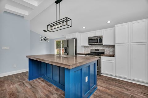 Tiny photo for 15035 Hartman Drive, Romeoville, IL 60446 (MLS # 12499141)