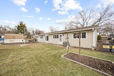 Tiny photo for 613 Tanglewood Drive, Streamwood, IL 60107 (MLS # 12572670)