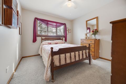 Tiny photo for 613 Tanglewood Drive, Streamwood, IL 60107 (MLS # 12572670)