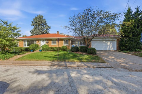 Tiny photo for 2304 E High Street, Davenport, IA 52803 (MLS # 12792844)