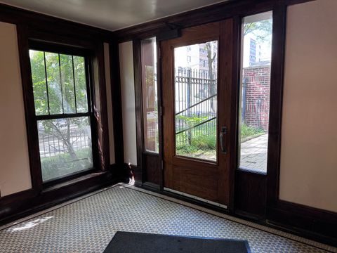 Tiny photo for 6249 N Sheridan Road #5, Chicago, IL 60660 (MLS # 12446412)