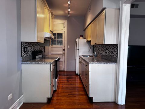 Tiny photo for 6249 N Sheridan Road #5, Chicago, IL 60660 (MLS # 12446412)