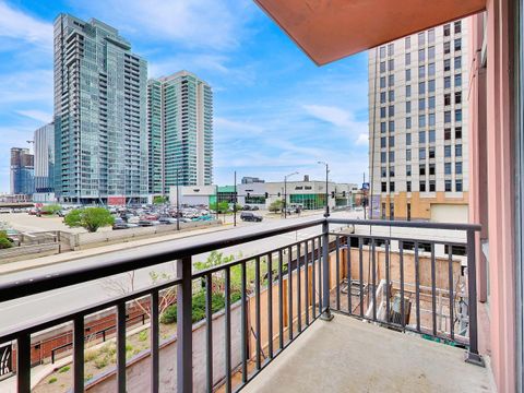 Tiny photo for 330 N Jefferson Street #409, Chicago, IL 60661 (MLS # 12623616)