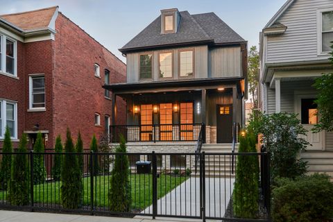 4243 N Wolcott Avenue Chicago IL 60613