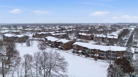 Tiny photo for 2556 Waterbury Drive #1905, Woodridge, IL 60517 (MLS # 12532073)