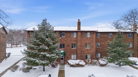 Tiny photo for 2556 Waterbury Drive #1905, Woodridge, IL 60517 (MLS # 12532073)