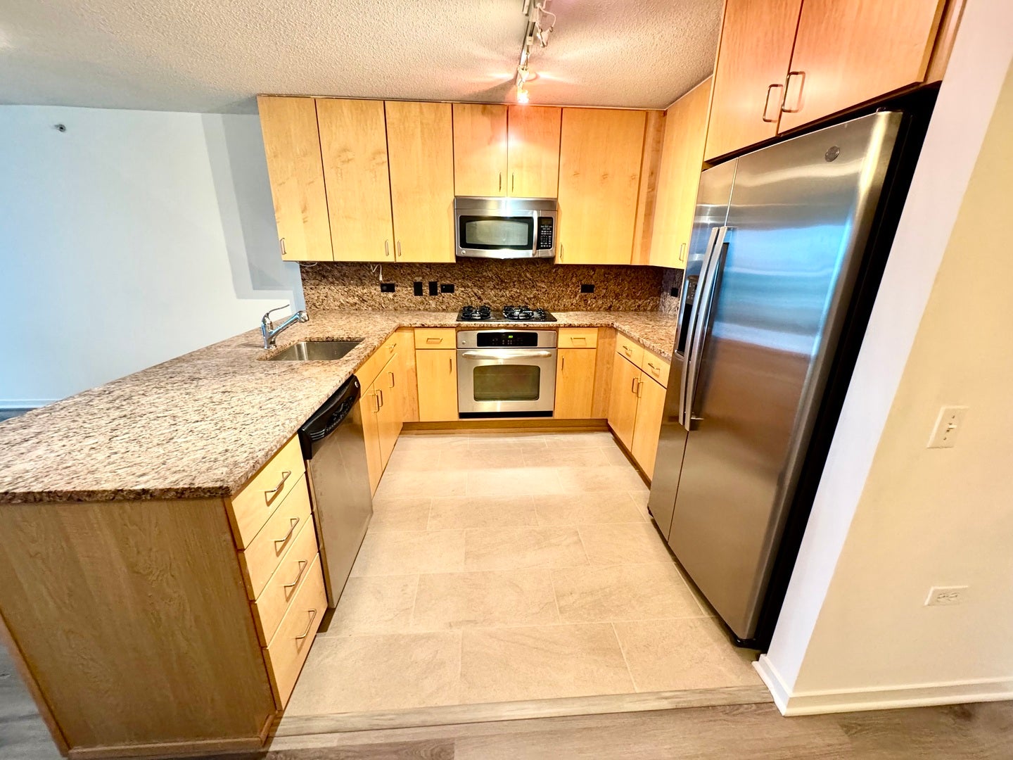 9725 WOODS Drive 707
