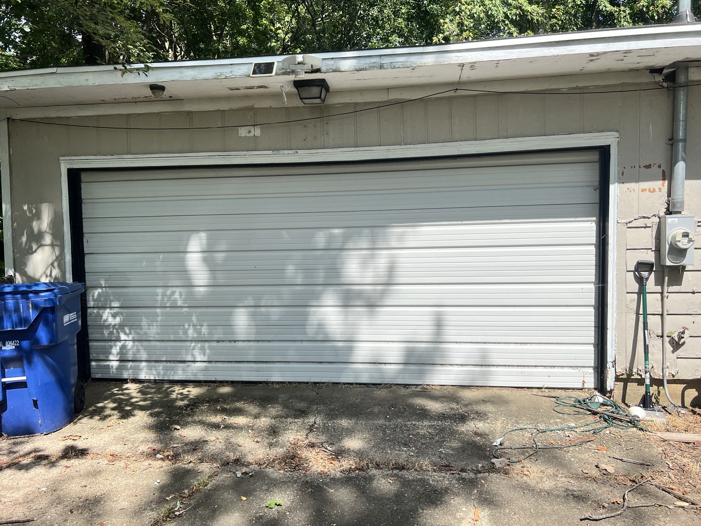 617 E FAIRVIEW Drive