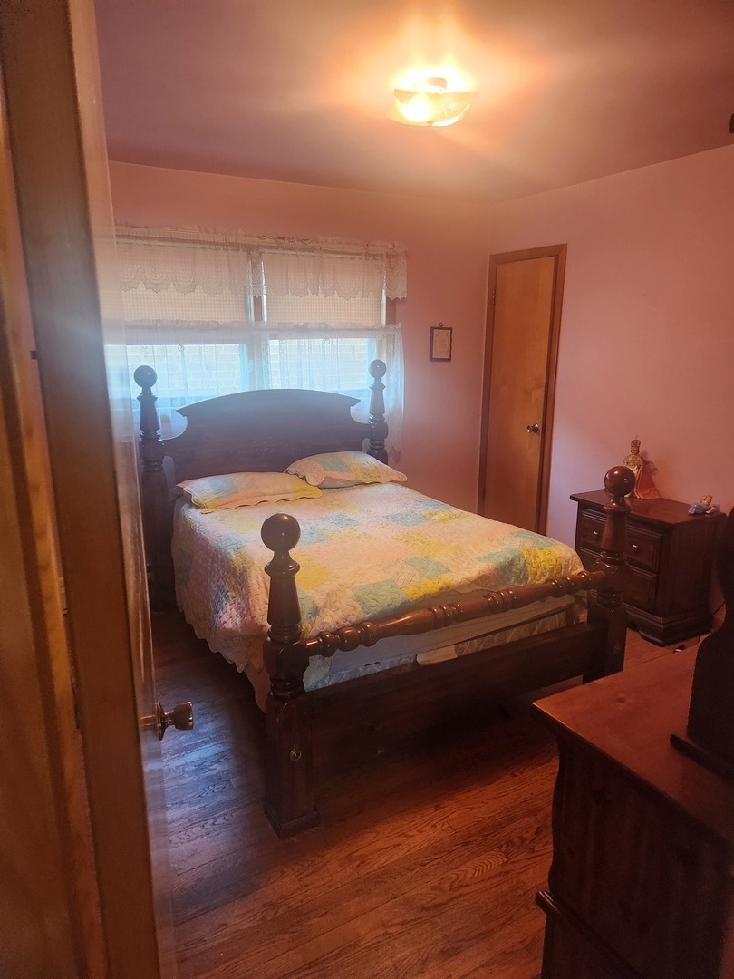 8151 S Commercial Avenue