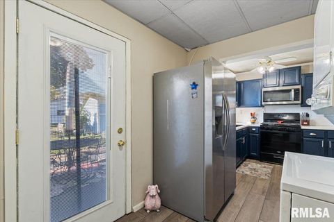 Tiny photo for 1208 18TH Street, Bettendorf, IA 52722 (MLS # QC4268778)