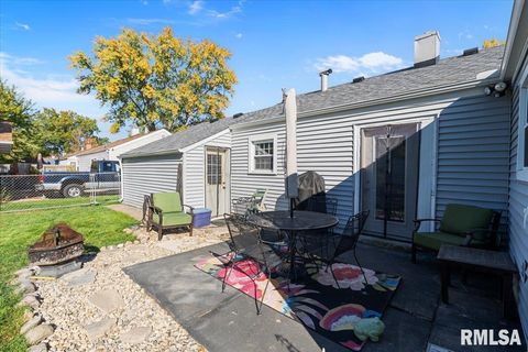 Tiny photo for 1208 18TH Street, Bettendorf, IA 52722 (MLS # QC4268778)