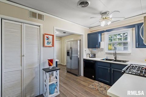 Tiny photo for 1208 18TH Street, Bettendorf, IA 52722 (MLS # QC4268778)