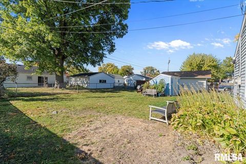 Tiny photo for 1208 18TH Street, Bettendorf, IA 52722 (MLS # QC4268778)