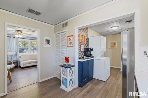 Tiny photo for 1208 18TH Street, Bettendorf, IA 52722 (MLS # QC4268778)