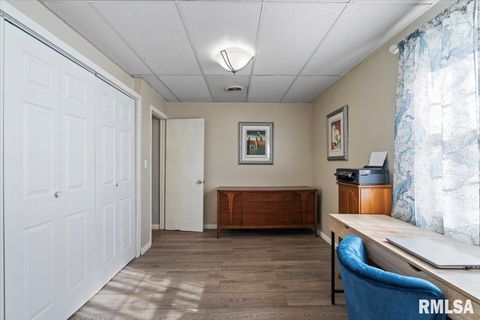 Tiny photo for 1208 18TH Street, Bettendorf, IA 52722 (MLS # QC4268778)