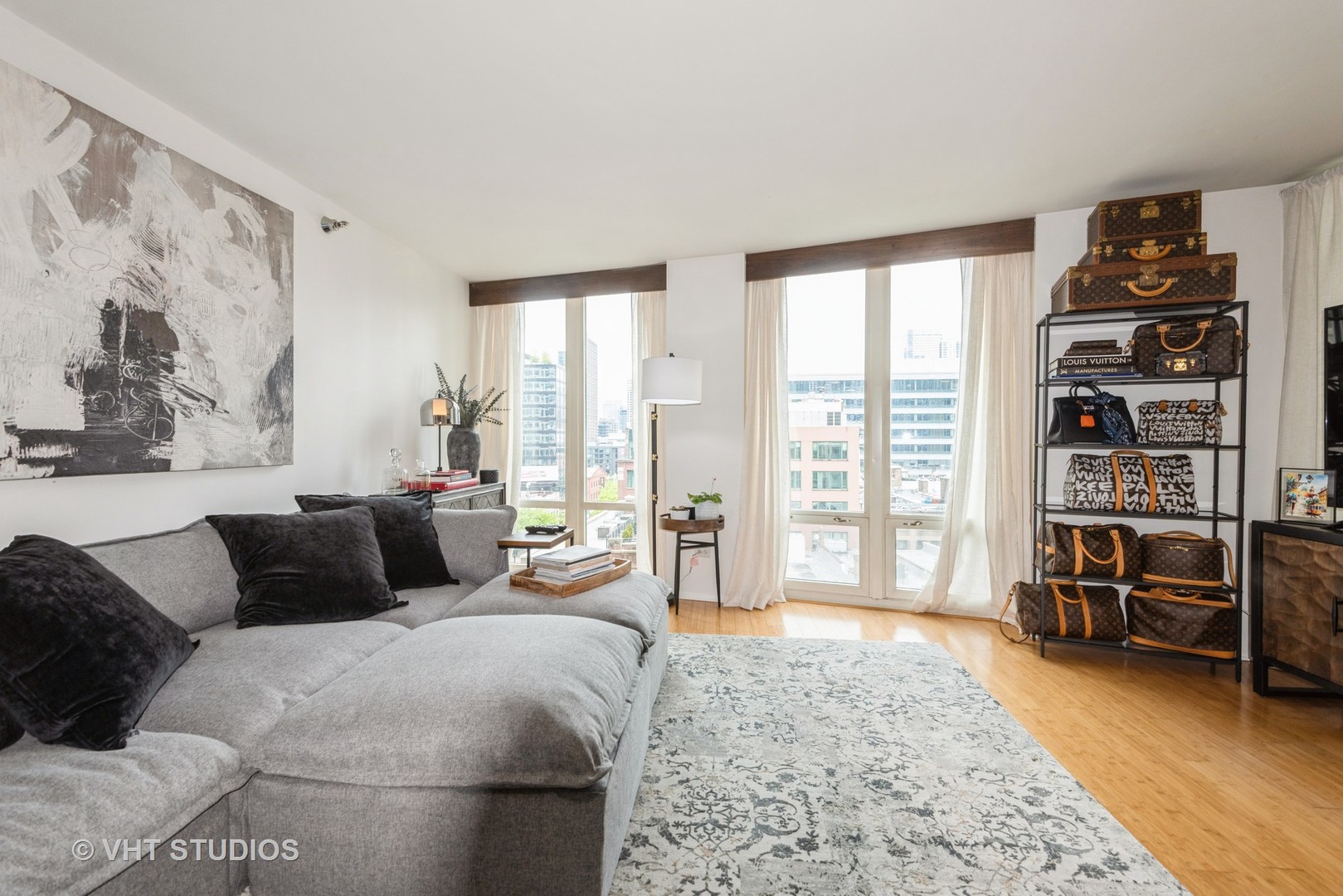 345 N Lasalle Drive 802