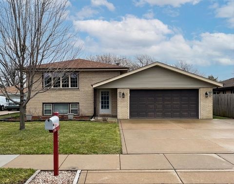 Photo of 8233 S 76th Avenue, Bridgeview, IL 60455 (MLS # 12593064)