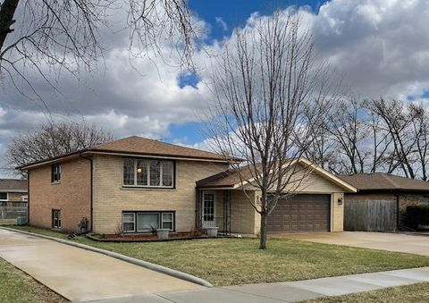 Tiny photo for 8233 S 76th Avenue, Bridgeview, IL 60455 (MLS # 12593064)