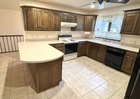 Tiny photo for 210 Mary Senica Court, Lasalle, IL 61301 (MLS # 12425436)