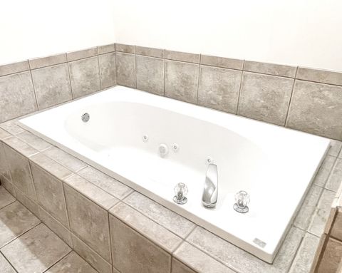 Tiny photo for 210 Mary Senica Court, Lasalle, IL 61301 (MLS # 12425436)