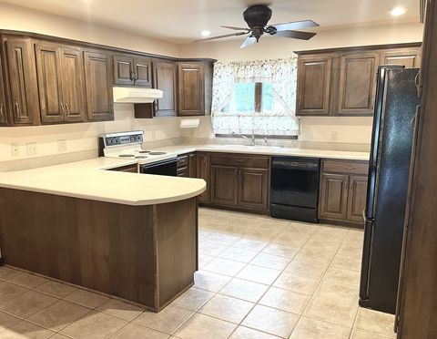 Tiny photo for 210 Mary Senica Court, Lasalle, IL 61301 (MLS # 12425436)