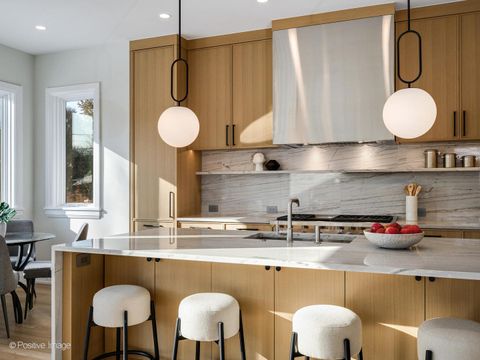 Tiny photo for 1917 Washington Avenue, Wilmette, IL 60091 (MLS # 12572517)