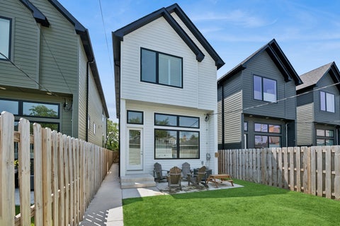 Tiny photo for 5348 W Argyle Street, Chicago, IL 60630 (MLS # 12686644)