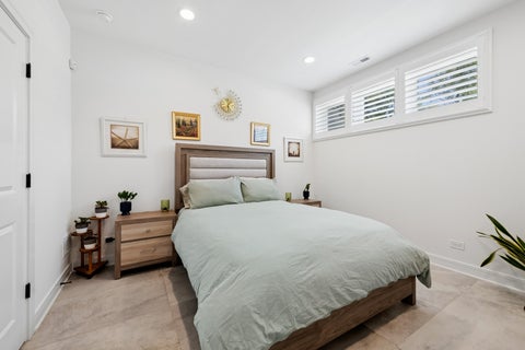 Tiny photo for 5348 W Argyle Street, Chicago, IL 60630 (MLS # 12686644)