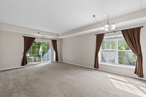 Tiny photo for 410 W Mahogany Court #202, Palatine, IL 60067 (MLS # 12772051)