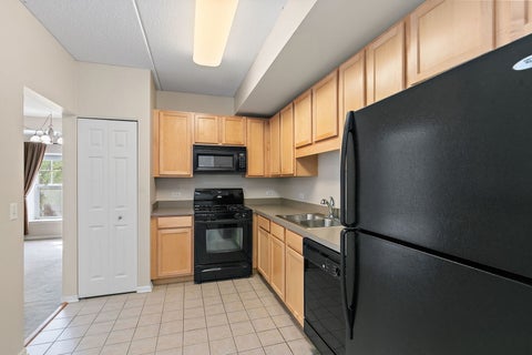 Tiny photo for 410 W Mahogany Court #202, Palatine, IL 60067 (MLS # 12772051)