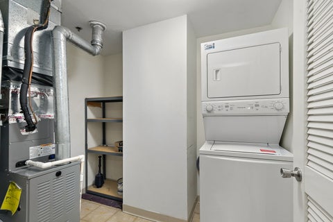 Tiny photo for 410 W Mahogany Court #202, Palatine, IL 60067 (MLS # 12772051)