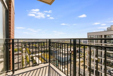 Tiny photo for 1529 S State Street #21H, Chicago, IL 60605 (MLS # 12494170)