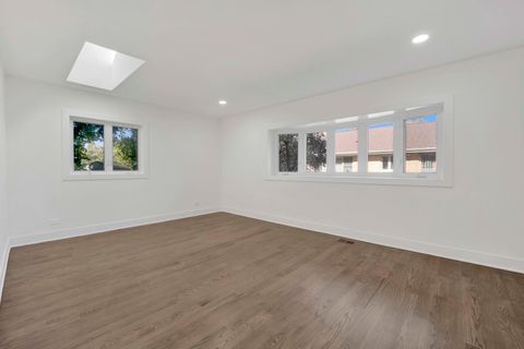 Tiny photo for 6444 N Knox Avenue, Lincolnwood, IL 60712 (MLS # 12595899)