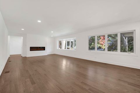 Tiny photo for 6444 N Knox Avenue, Lincolnwood, IL 60712 (MLS # 12595899)