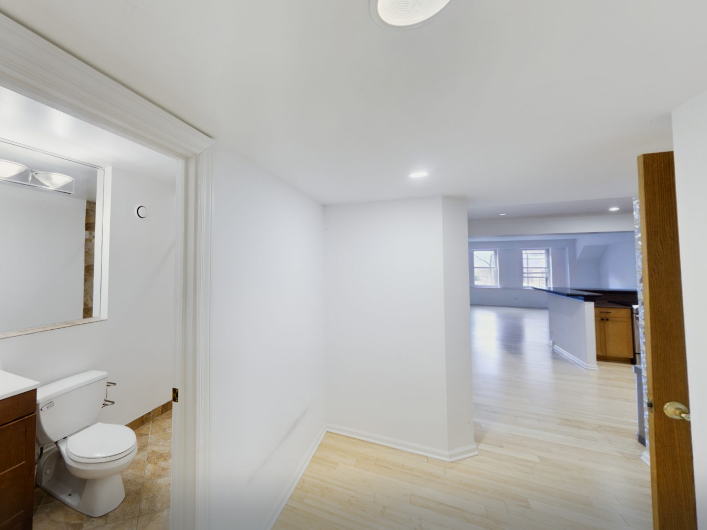 40 E 9th Street 609